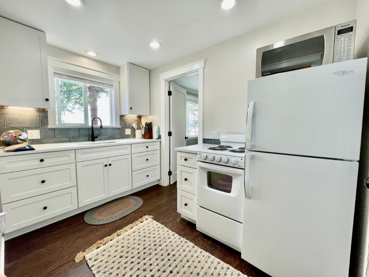 Puget Sound Chic Romantic Cottage With Private Beach Access & Gated Entry Port Ludlow מראה חיצוני תמונה